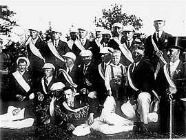 Tunnenafslaan: Siegerehrung. Klick op to'n Vergr&ouml;ttern!