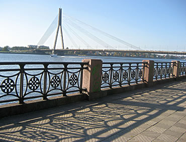 H&auml;ngebr&uuml;&uuml;ch