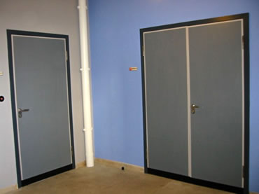 Flurecke mit D&ouml;rns, dei Funktschionsdeile s&uuml;nd  d&ouml;r ehre Eigenfarven harmonischk upeinanner afstimmt