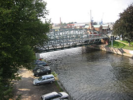 De Hubbr&uuml;&uuml;ch ut de Luft.  Klick op to'n Vergr&ouml;ttern!