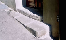 De Stufen vun Huus Nr. 13