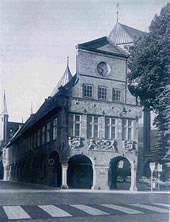 Dat Kanzleigeb&auml;ude. Klick op to'n Vergr&ouml;ttern!