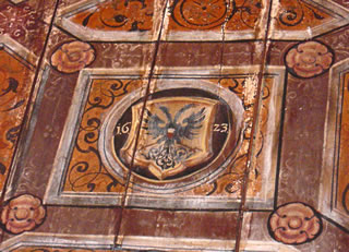 De l&uuml;bische Aadler mit de Johrstall vun de Deckenmalerie