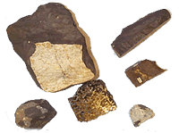 Meteoriten, de d&ouml;rch den hitten Bremsv&ouml;rgang in de Atmosph&auml;&auml;r d&ouml;rchkamen wullt, m&ouml;&ouml;t wat gr&ouml;tter sien. D&uuml;t is dat, wat vun poor Meteoriten na dat Gl&ouml;hn nableven is, mal ut Steen,...